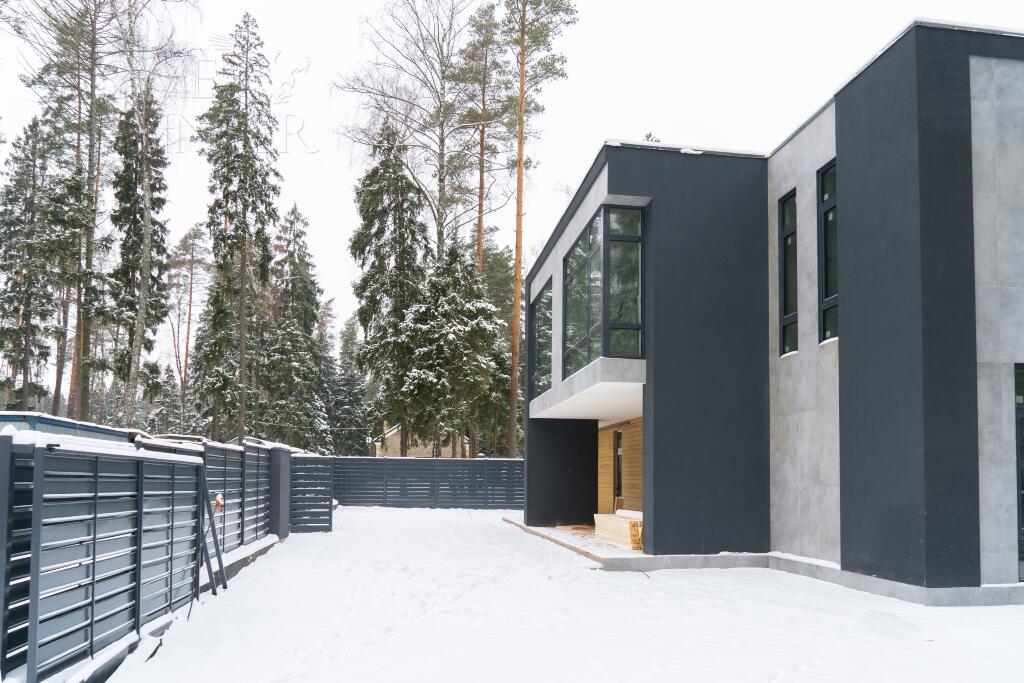 2-этажный коттедж 549 м² без отделки