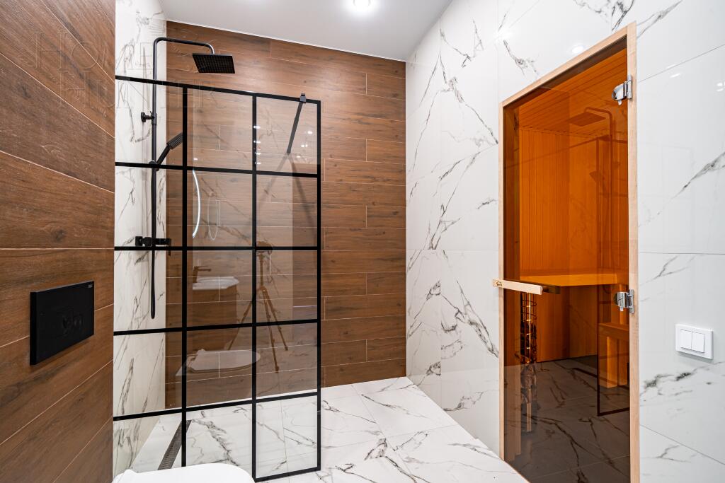 2-этажный коттедж 250 м² с отделкой