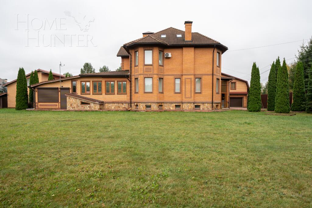 3-этажный коттедж 980 м² с отделкой