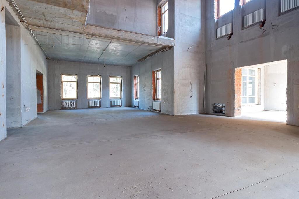 2-этажный коттедж 2 000 м² без отделки