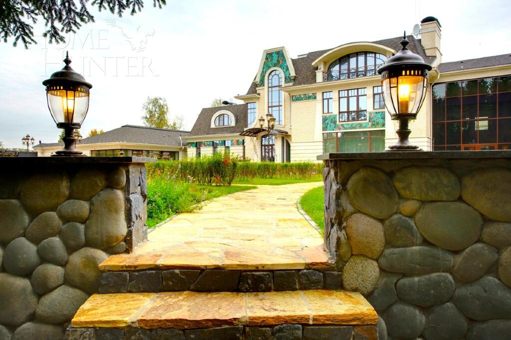 3-этажный коттедж 1 832 м² с отделкой