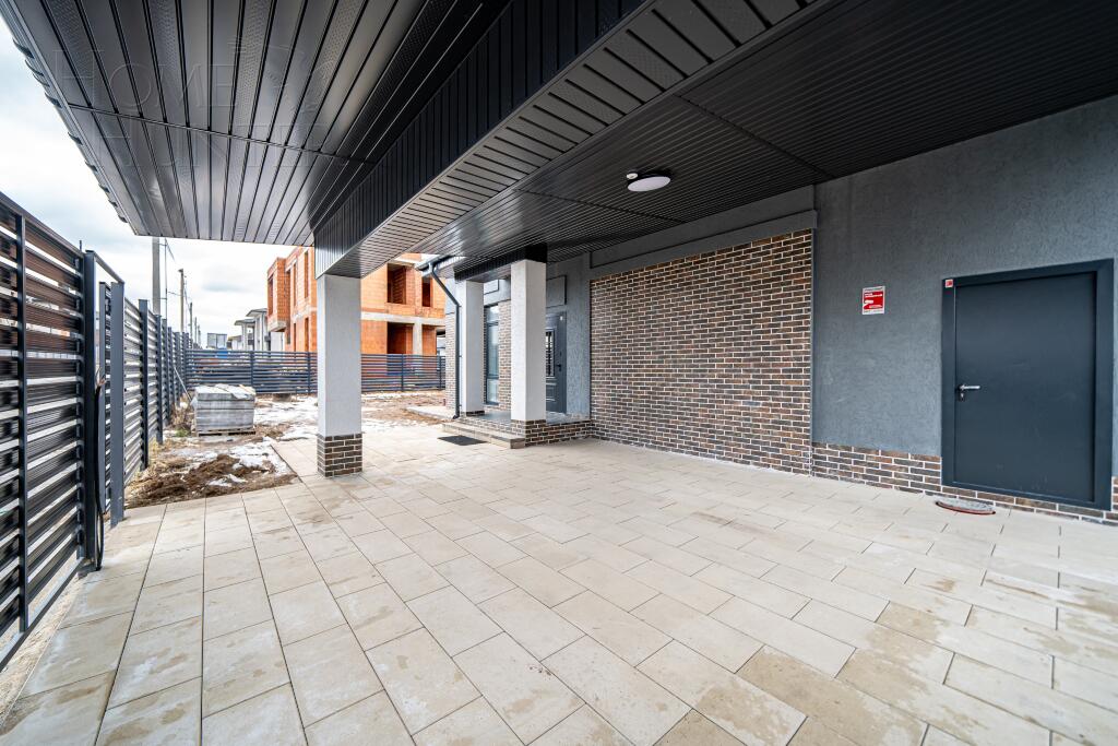 2-этажный коттедж 250 м² с отделкой