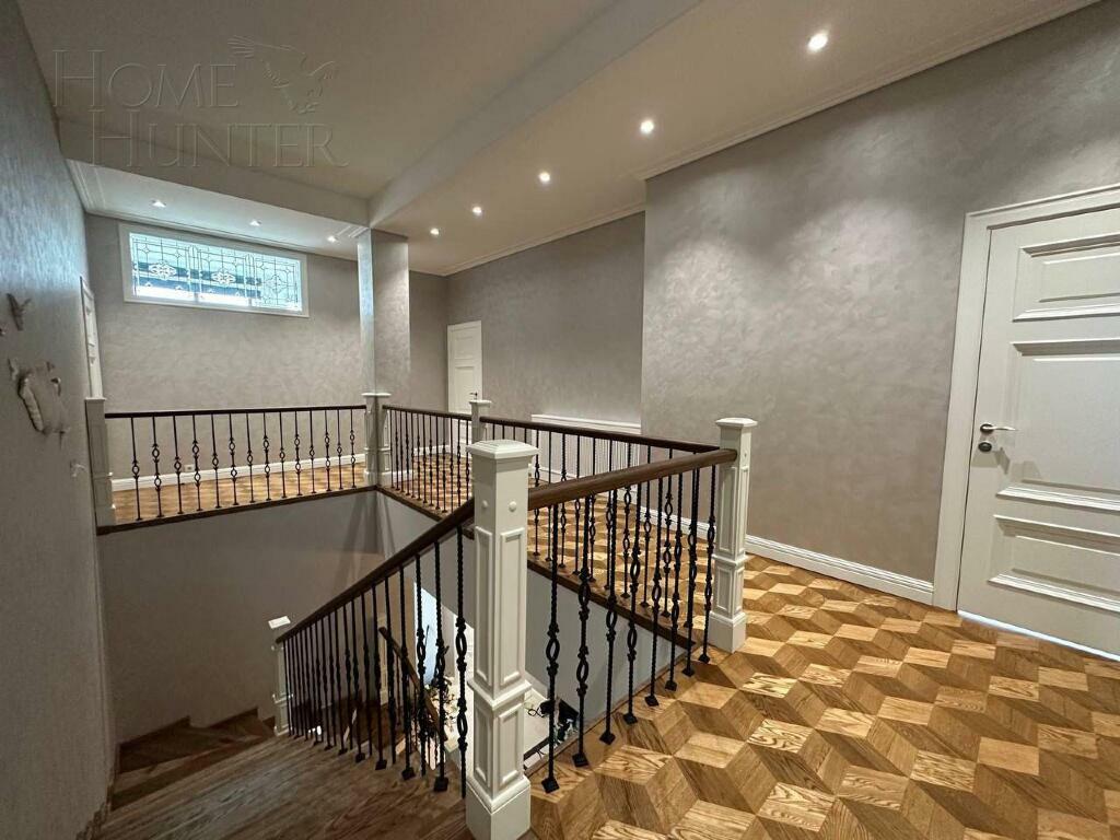 2-этажный коттедж 700 м² с отделкой