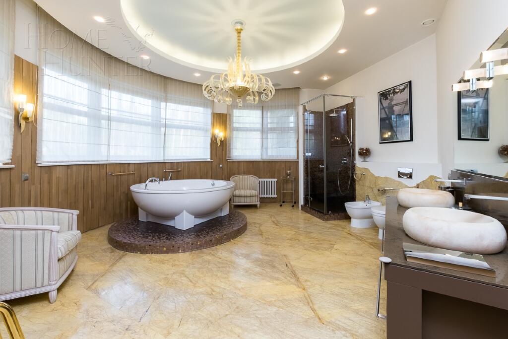 2-этажный коттедж 850 м² с отделкой
