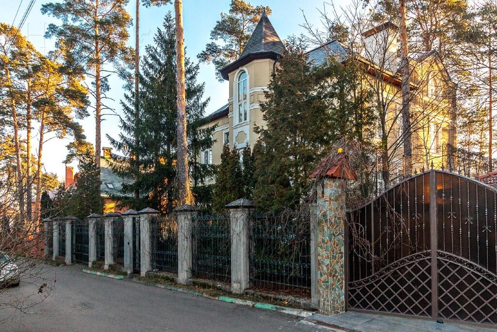 2-этажный коттедж 680 м² с отделкой