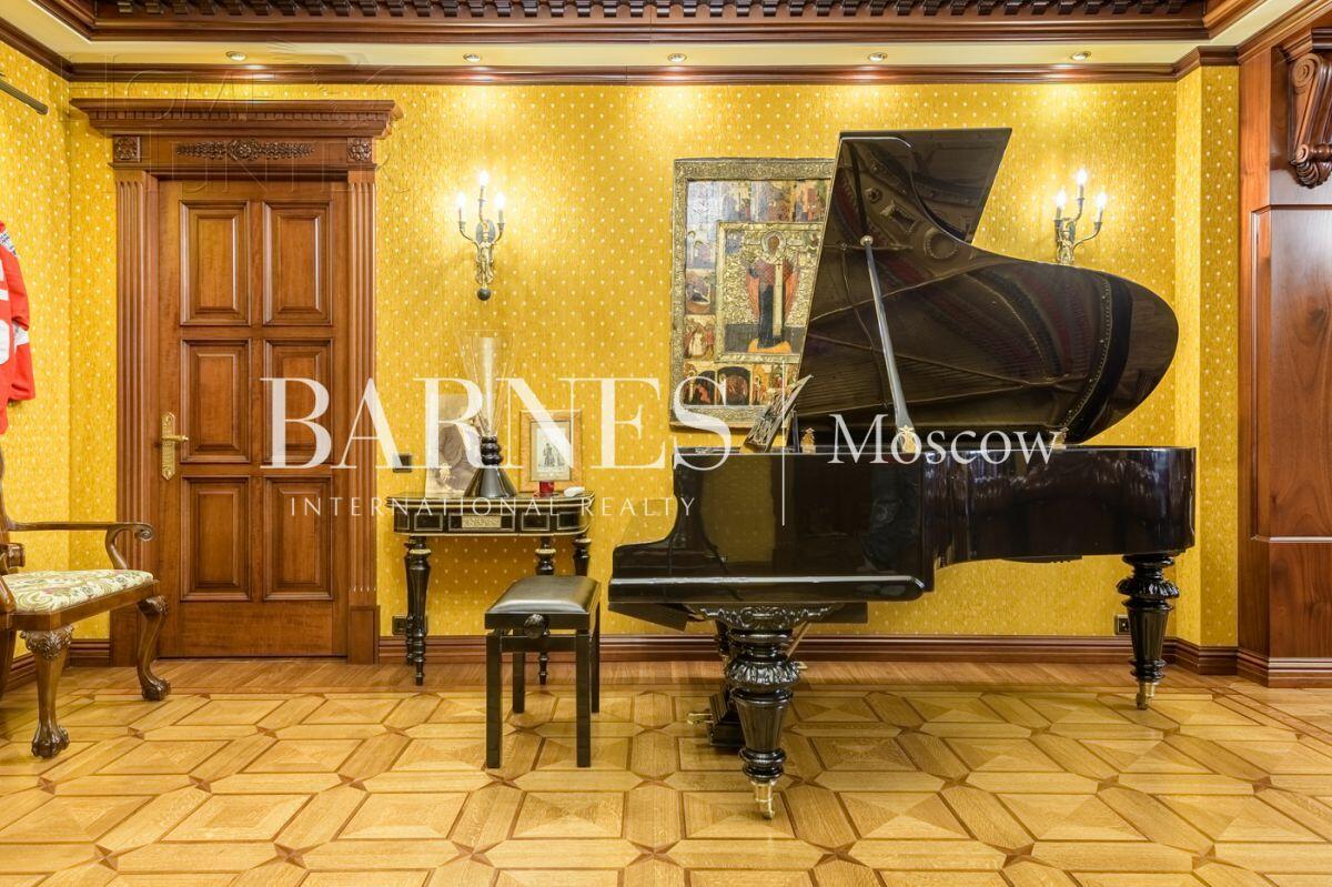 4-КОМН. ПЕНТХАУС С ОТДЕЛКОЙ 258 М² НА 11 ЭТАЖЕ