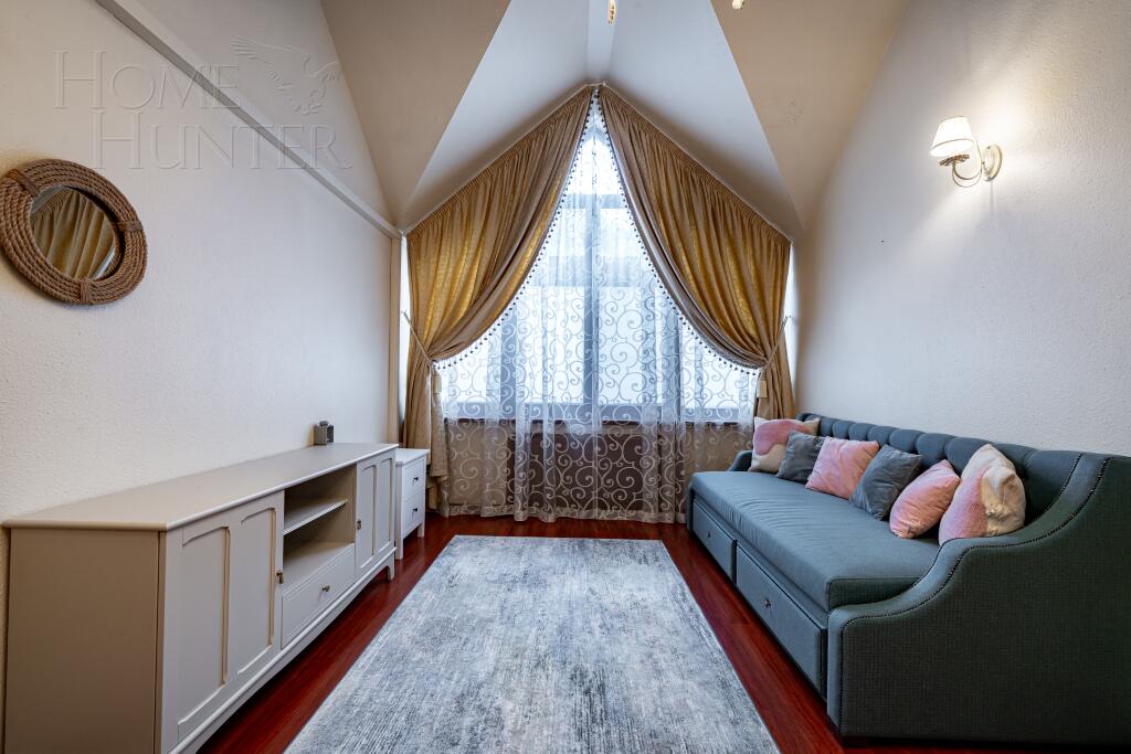 3-этажный коттедж 600 м² с отделкой