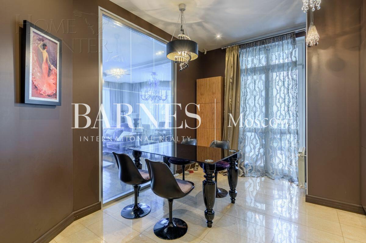 4-КОМН. КВАРТИРА С ОТДЕЛКОЙ 234 М² НА 4 ЭТАЖЕ