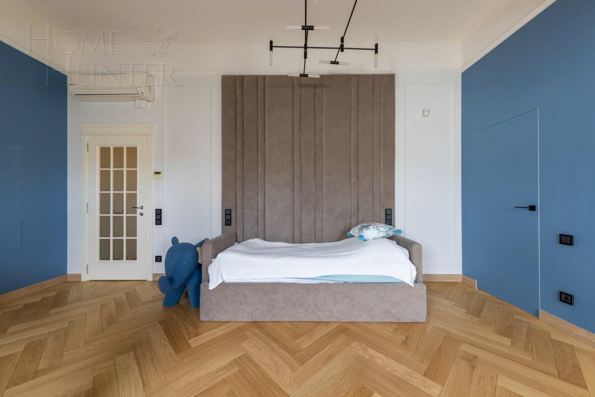 2-этажный коттедж 1 100 м² с отделкой