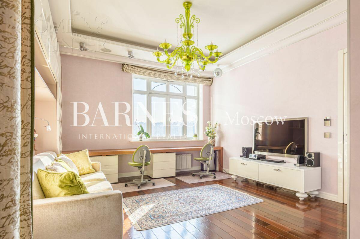 4-КОМН. КВАРТИРА С ОТДЕЛКОЙ 234 М² НА 4 ЭТАЖЕ