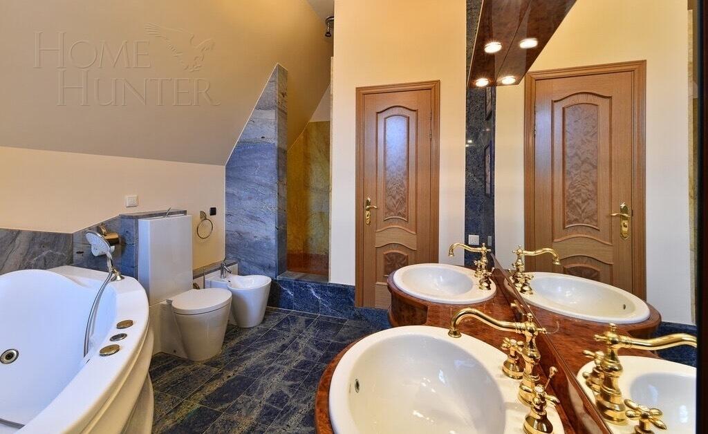 2-этажный коттедж 490 м² с отделкой