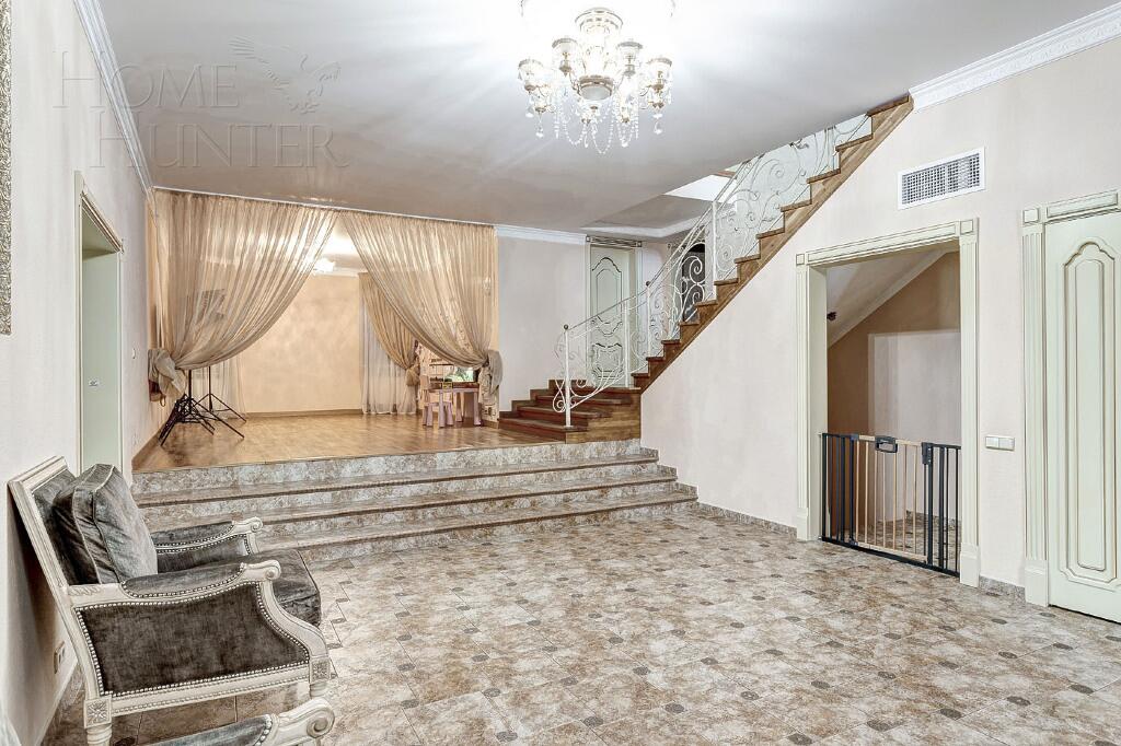 2-этажный коттедж 800 м² с отделкой
