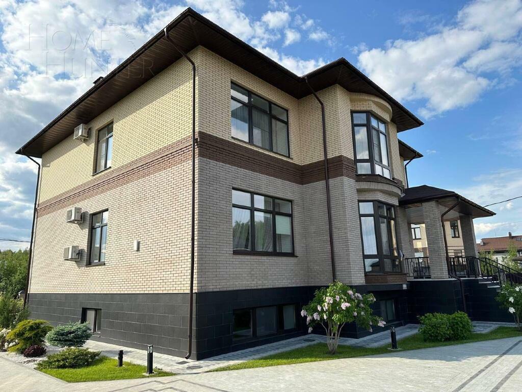 2-этажный коттедж 700 м² с отделкой