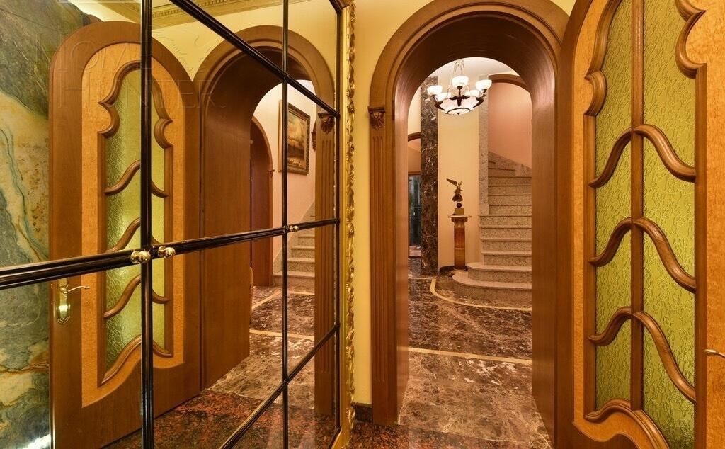 2-этажный коттедж 490 м² с отделкой