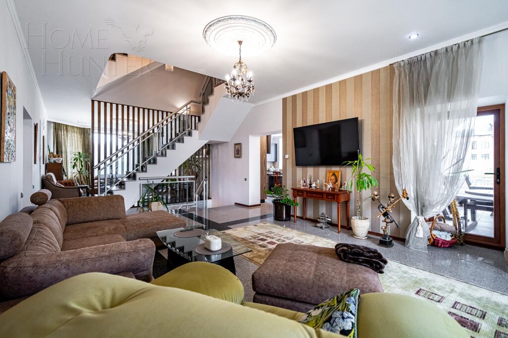 2-этажный коттедж 750 м² с отделкой