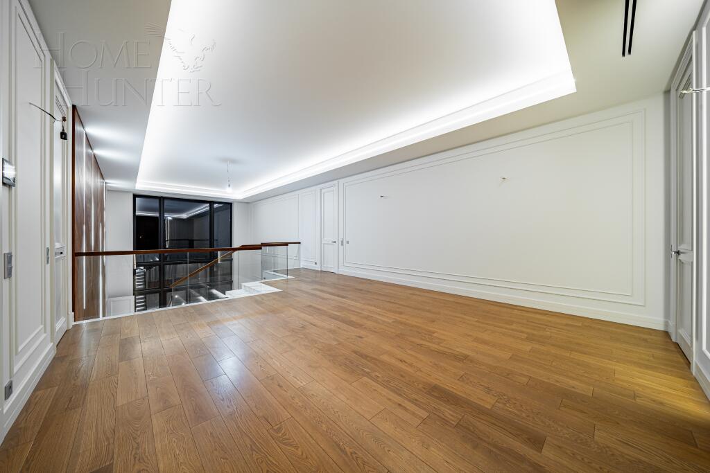 2-этажный коттедж 1 071 м² с отделкой