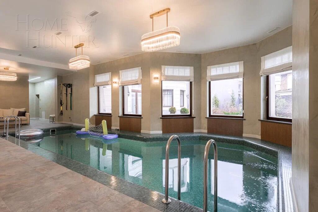 2-этажный коттедж 700 м² с отделкой