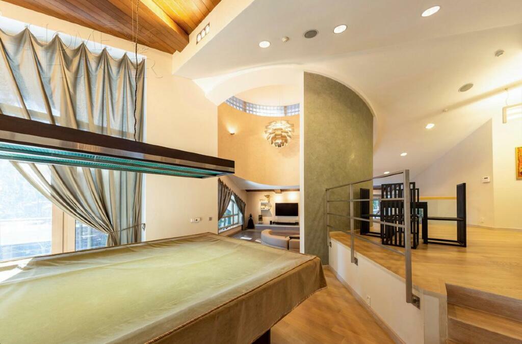 2-этажный коттедж 1 622 м² с отделкой