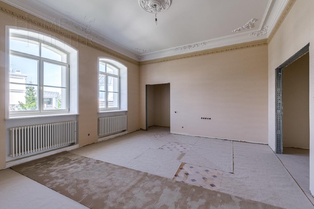 2-этажный коттедж 1 686 м² с отделкой