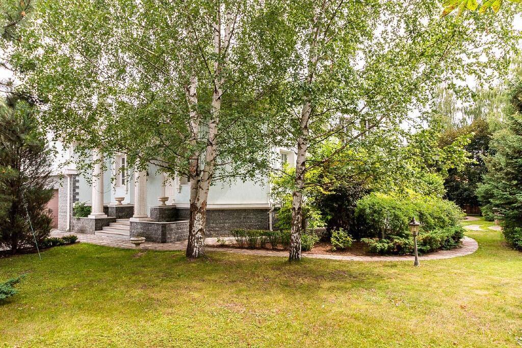 2-этажный коттедж 800 м² с отделкой