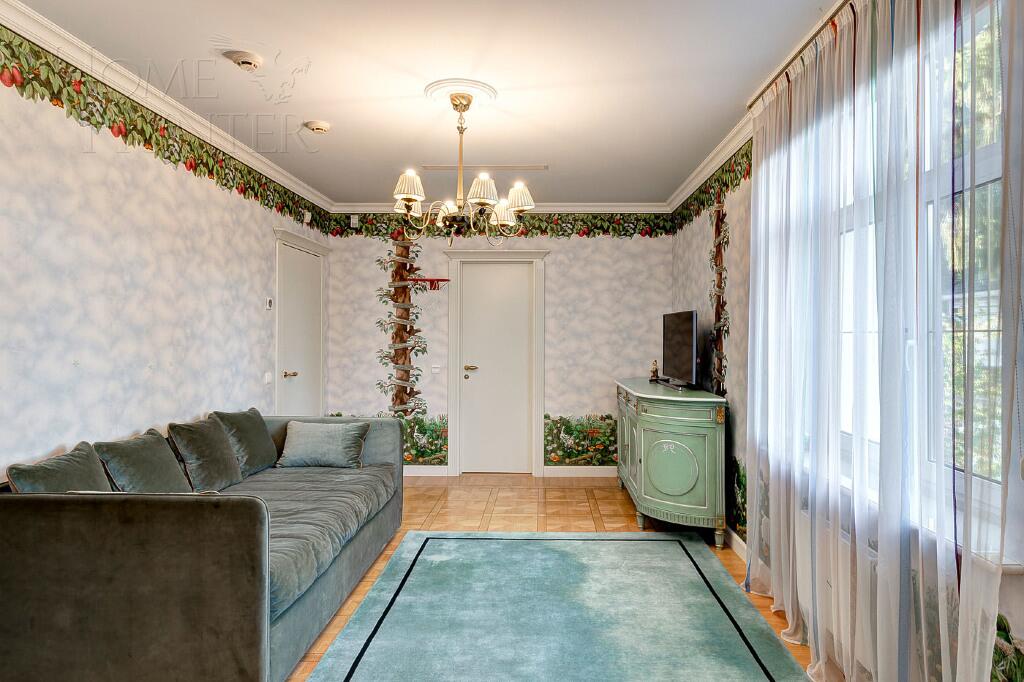 2-этажный коттедж 782.7 м² с отделкой