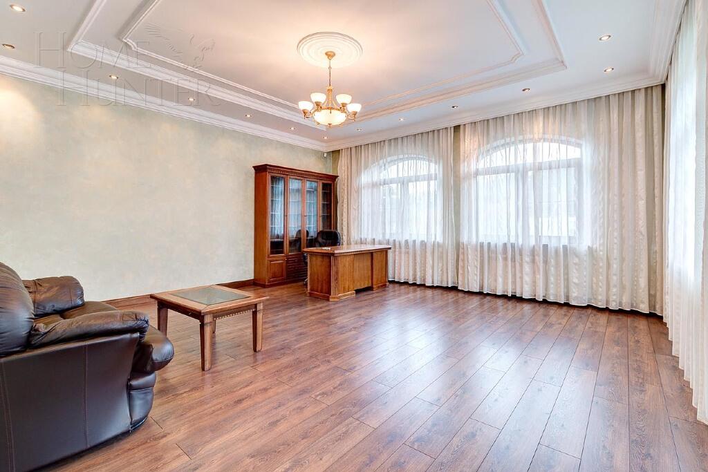 2-этажный коттедж 700 м² с отделкой