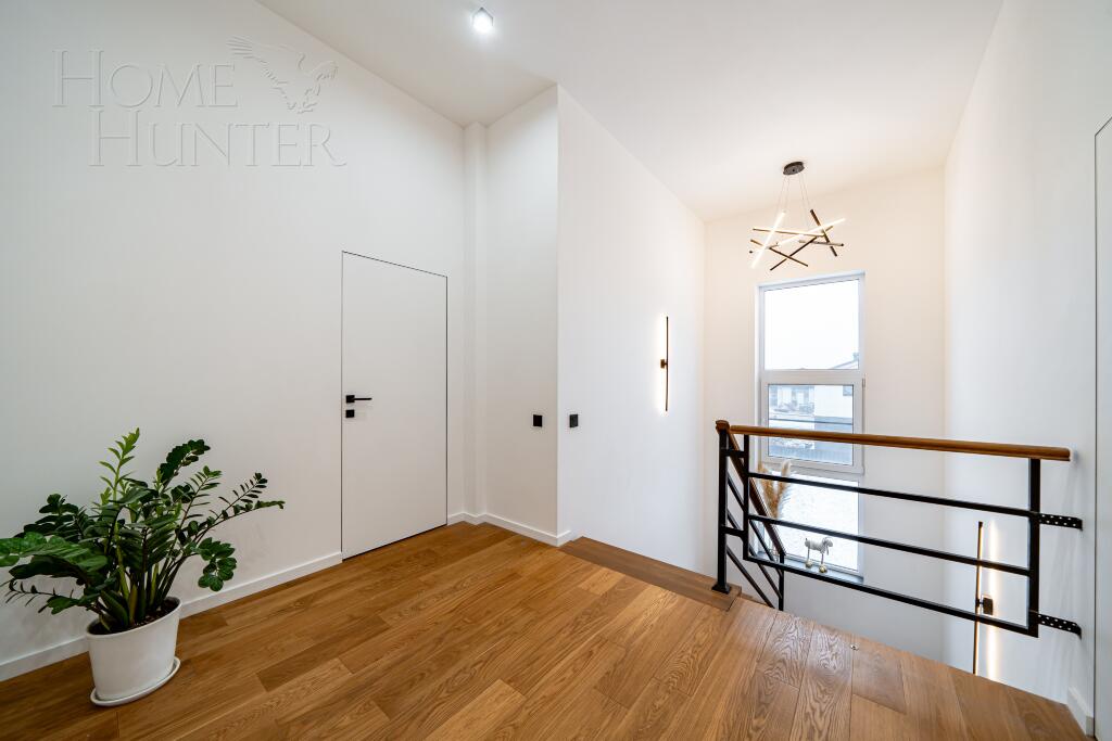 2-этажный коттедж 260 м² с отделкой