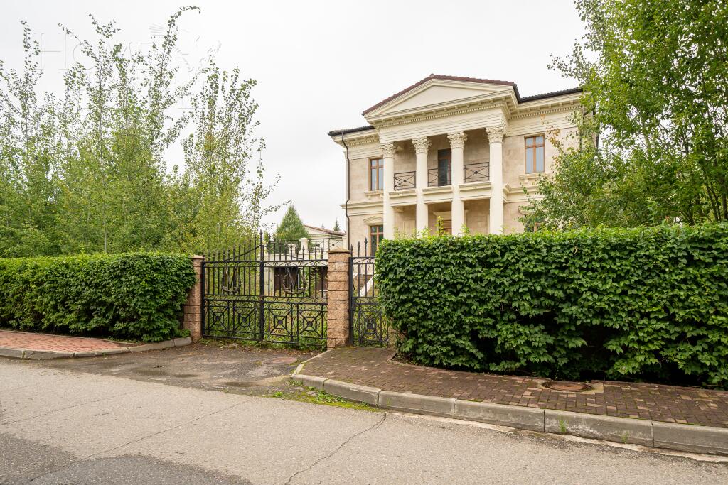 2-этажный коттедж 680 м² без отделки