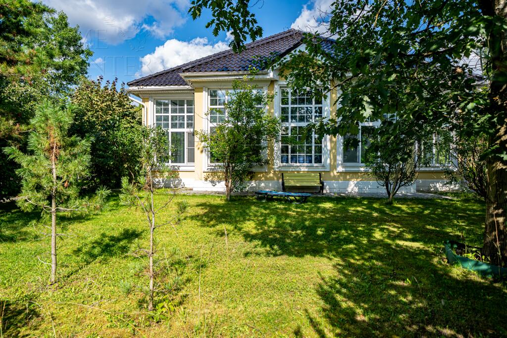 2-этажный коттедж 800 м² с отделкой