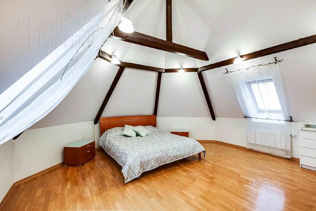 3-этажный коттедж 1 233 м² с отделкой