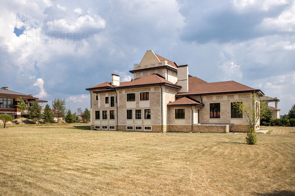 2-этажный коттедж 864.1 м² без отделки