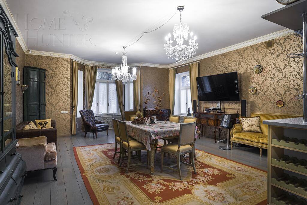 3-этажный коттедж 1 250 м² с отделкой