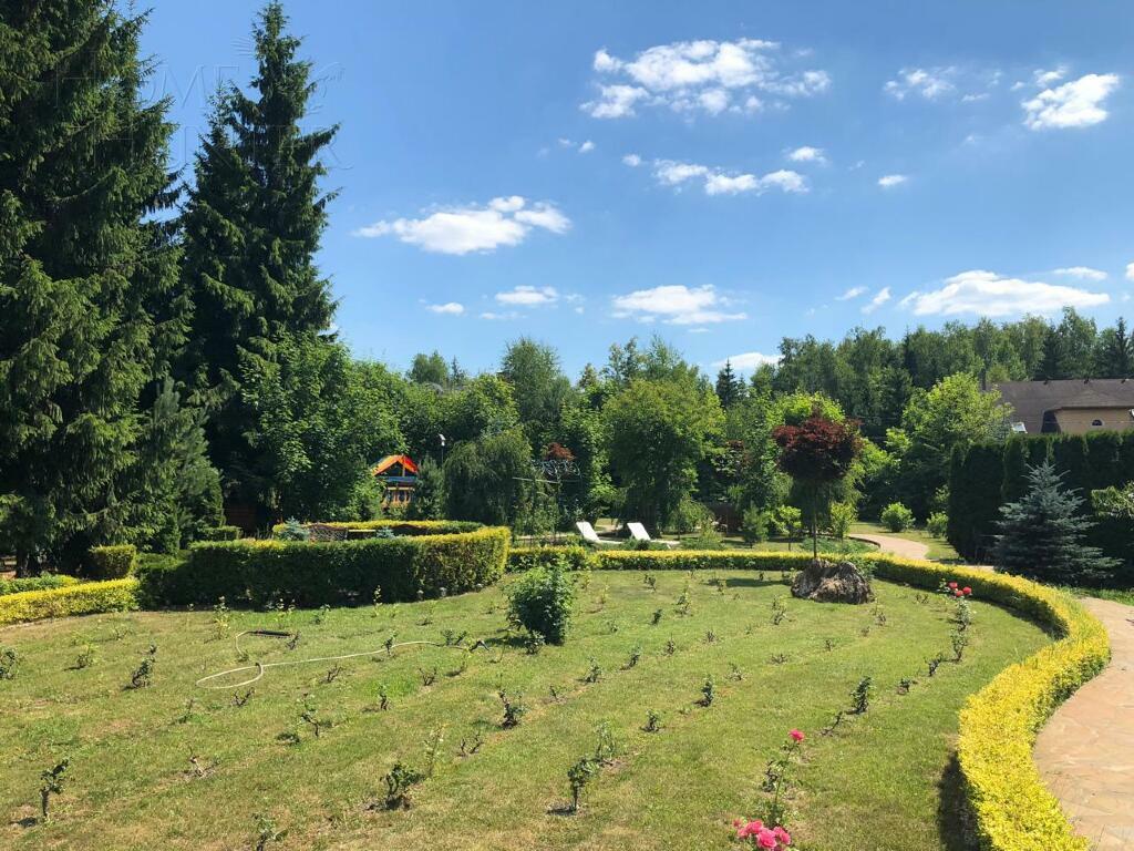 3-этажный коттедж 550 м² с отделкой