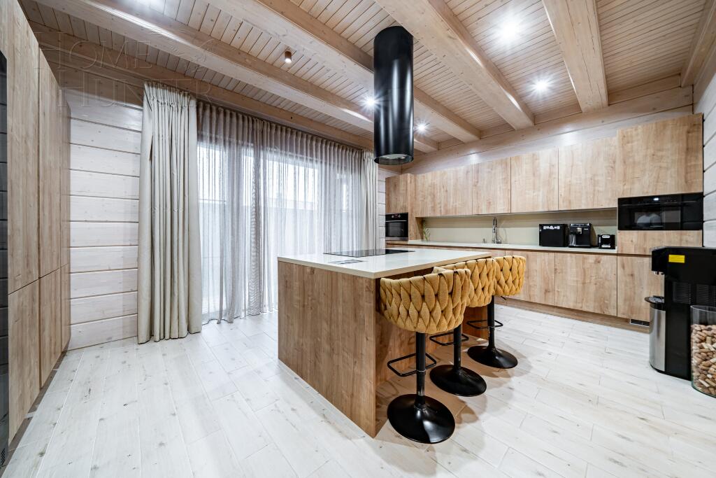 2-этажный коттедж 1 250 м² с отделкой