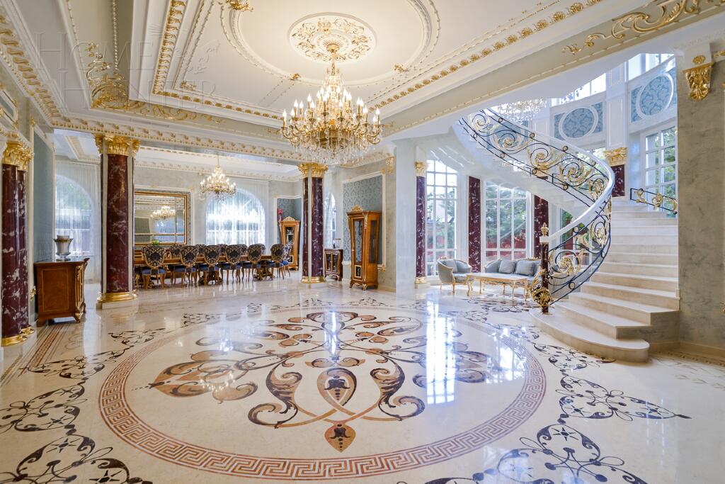 2-этажный коттедж 1 800 м² с отделкой