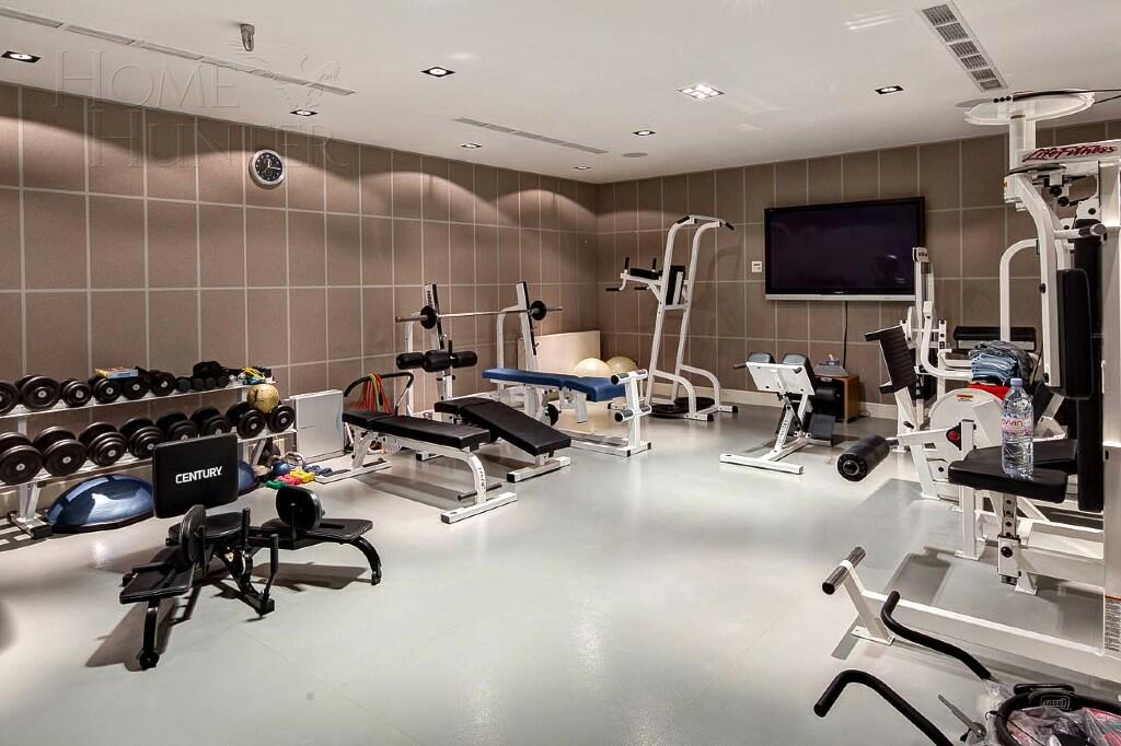 3-этажный коттедж 1 438 м² с отделкой