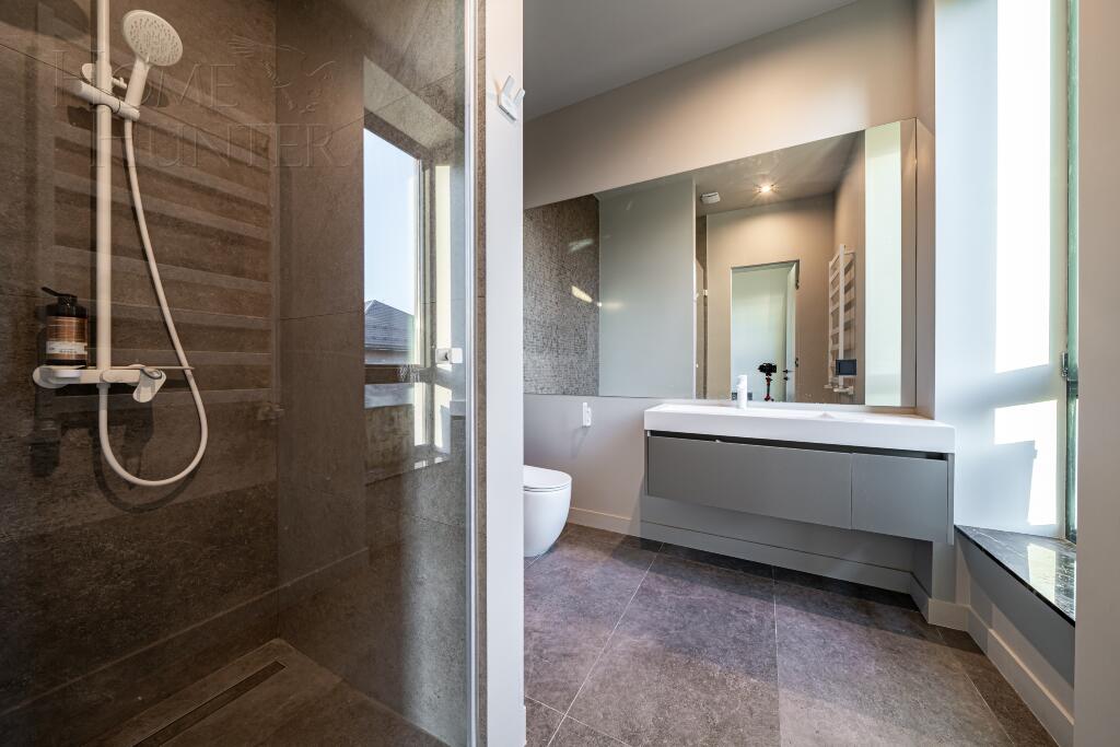 2-этажный коттедж 450 м² с отделкой