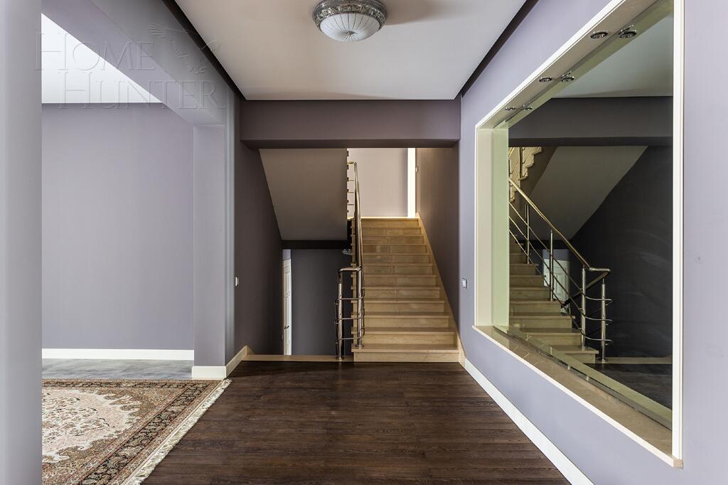 3-этажный таунхаус 360 м² с отделкой