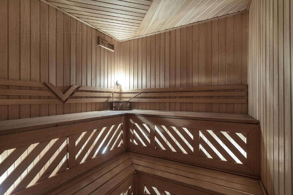 3-этажный коттедж 400 м² с отделкой