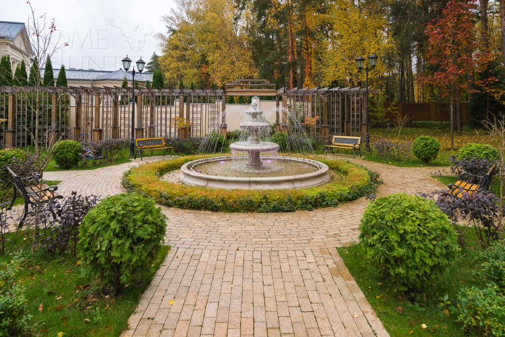 2-этажный коттедж 1 372 м² с отделкой