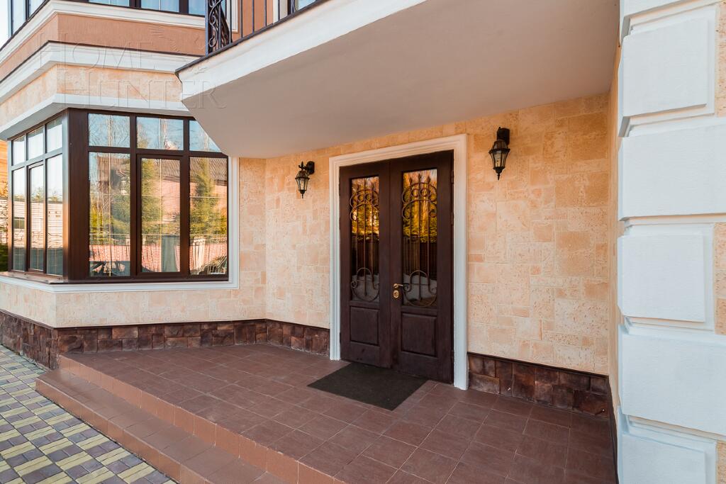 2-этажный коттедж 732 м² с отделкой