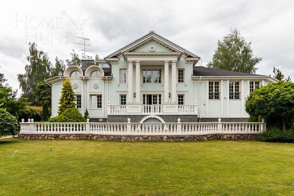 2-этажный коттедж 800 м² с отделкой