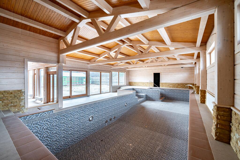 2-этажный коттедж 1 250 м² без отделки