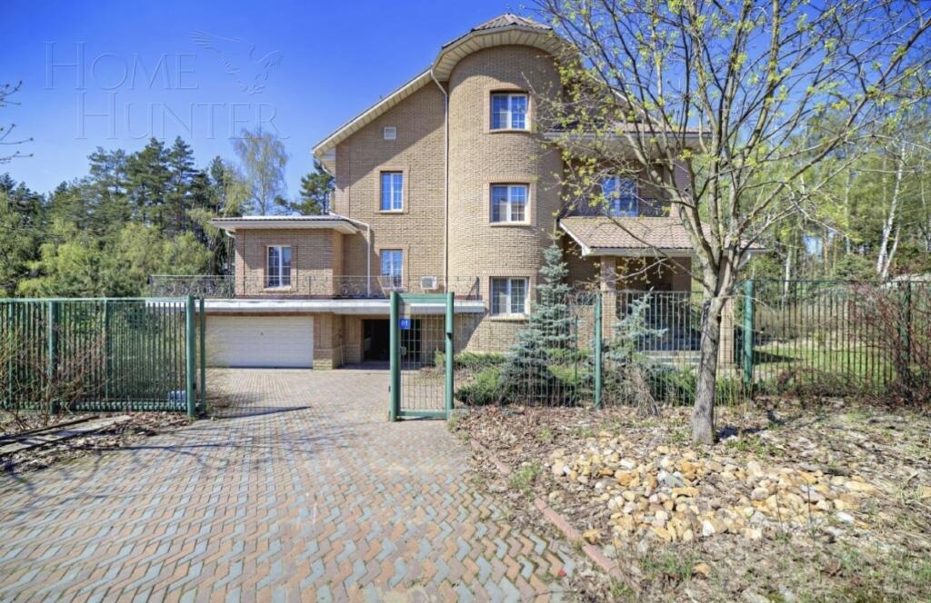 2-этажный коттедж 590 м² с отделкой