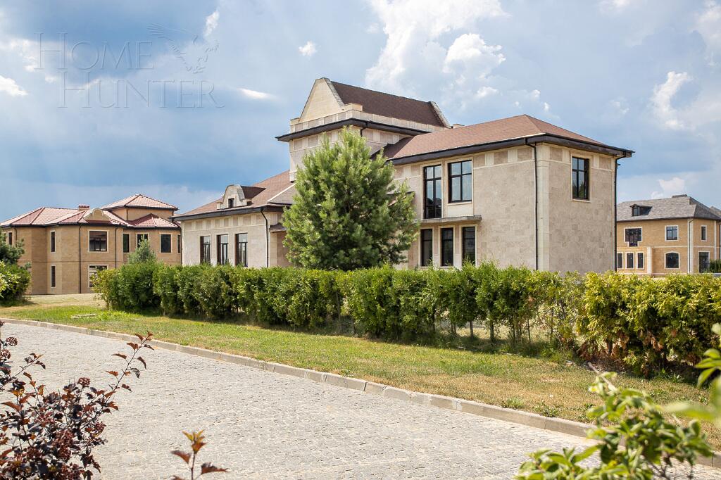 2-этажный коттедж 864.1 м² без отделки