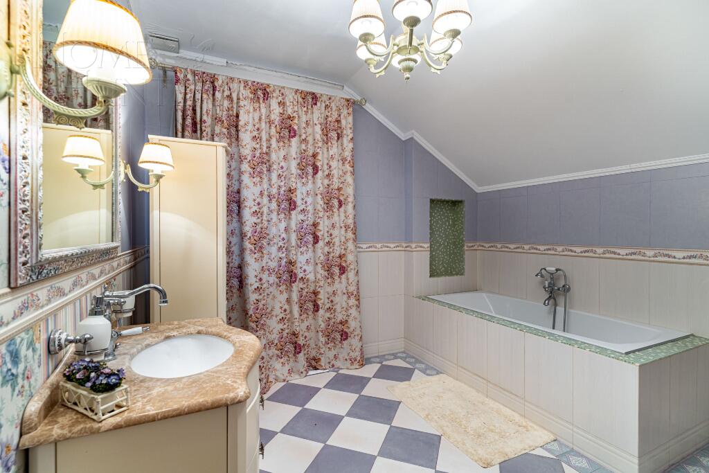 2-этажный коттедж 440 м² с отделкой