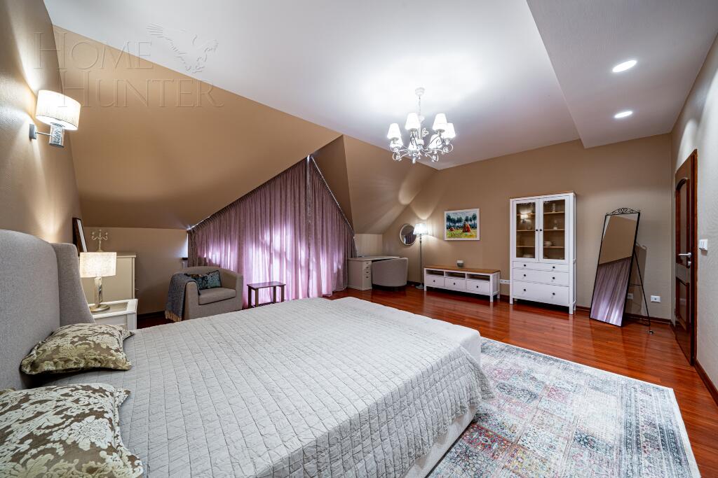 3-этажный коттедж 600 м² с отделкой