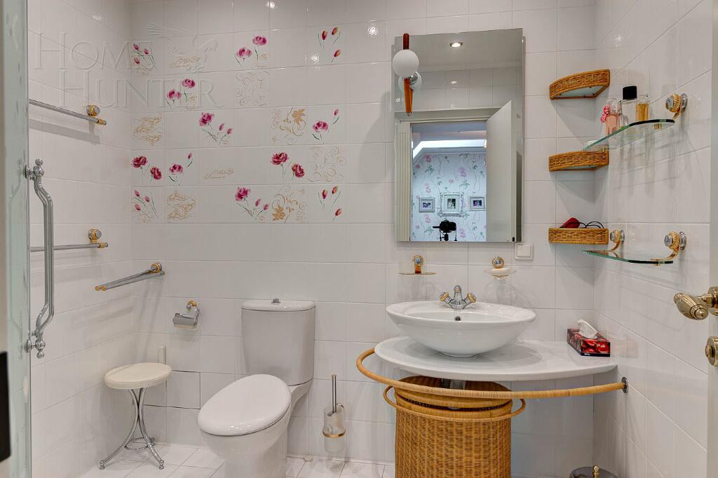 2-этажный коттедж 782.7 м² с отделкой