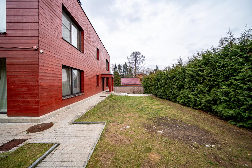 2-этажный коттедж 600 м² с отделкой