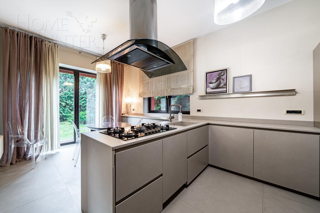 2-этажный коттедж 600 м² с отделкой